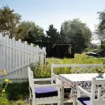 בית נופש Charming Tiny House In Sonderho